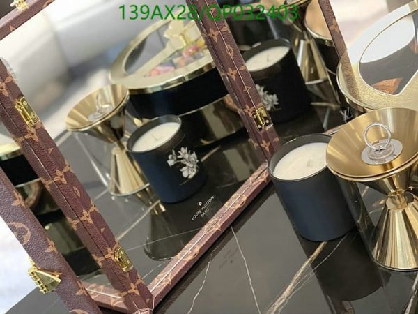 Louis Vuitton 1:1 Mirror Replica Home Mirror Trunk QP03240313675