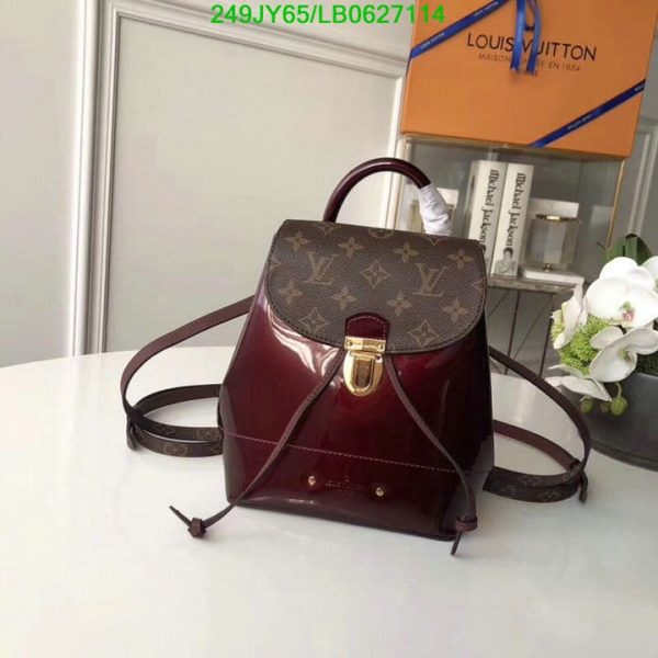 Louis Vuitton 1:1 Mirror Replica Hot Springs Backpack LB06271141258