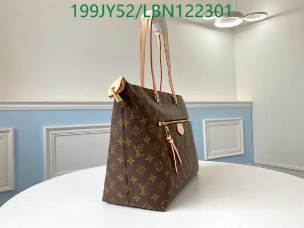 Louis Vuitton 1:1 Mirror Replica Iena PM Bag LBN1223017681