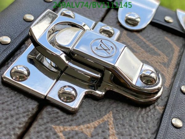 Louis Vuitton 1:1 Mirror Replica Jewelry LBV1111145213