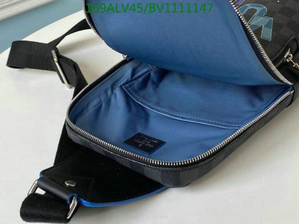 Louis Vuitton 1:1 Mirror Replica Josh Backpack LBV1111147923