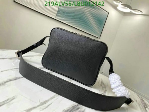 Louis Vuitton 1:1 Mirror Replica Kurt Geiger LBU0121423156