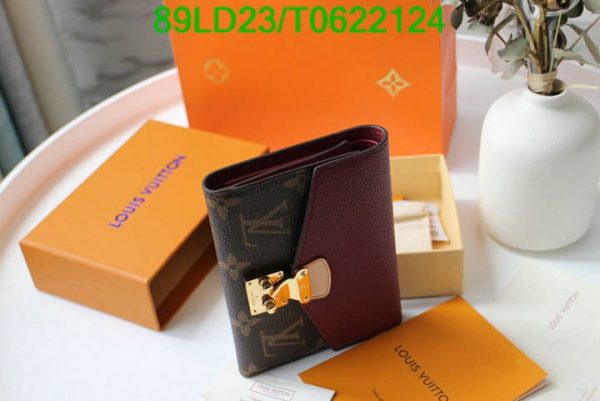 Louis Vuitton 1:1 Mirror Replica Leather Portefeuille Ariane Raisin Tri-Fold Wallet T062212431267