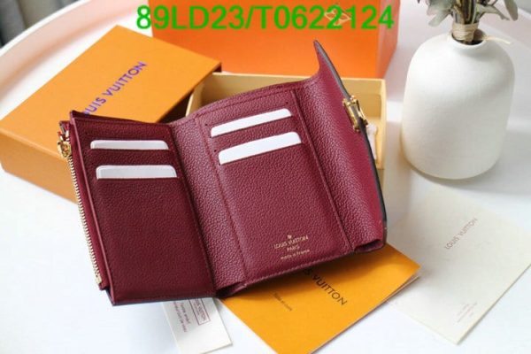 Louis Vuitton 1:1 Mirror Replica Leather Portefeuille Ariane Raisin Tri-Fold Wallet T062212431267