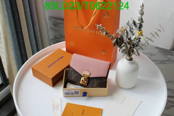 Louis Vuitton 1:1 Mirror Replica Leather Portefeuille Ariane Raisin Tri-Fold Wallet T062212431267