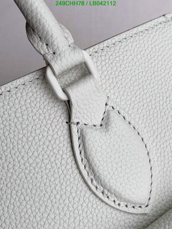 Louis Vuitton 1:1 Mirror Replica Lock Meet Tote PM 2Way Bag White LB04211226324