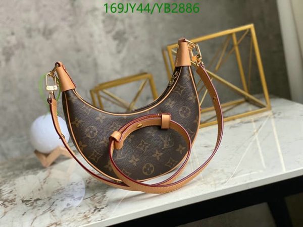 Louis Vuitton 1:1 Mirror Replica Loop Chain Hobo Crossbody Croissant Bag YB28861245896