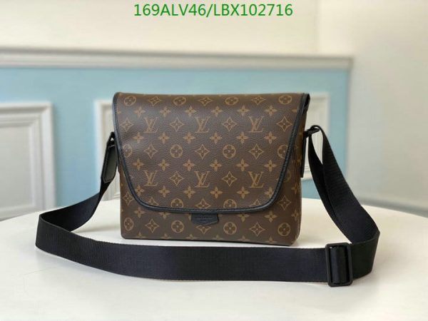 Louis Vuitton 1:1 Mirror Replica Magnetic Messenger Bag LBX1027162648