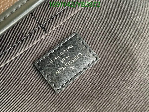 Louis Vuitton 1:1 Mirror Replica Magnetic Messenger Bag YB28721245896