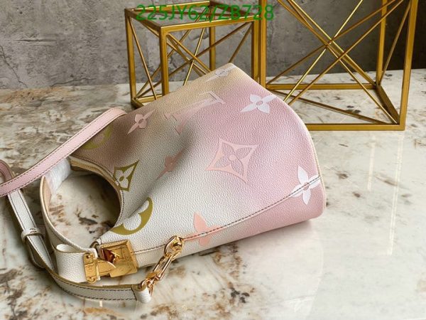 Louis Vuitton 1:1 Mirror Replica Marshmallow PM 2way handbag ZB72835128765