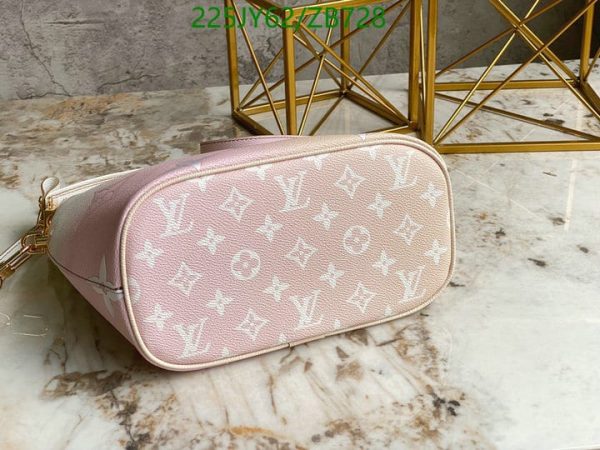 Louis Vuitton 1:1 Mirror Replica Marshmallow PM 2way handbag ZB72835128765