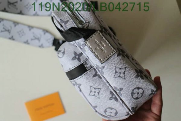 Louis Vuitton 1:1 Mirror Replica Messenger Bag LB04271512325