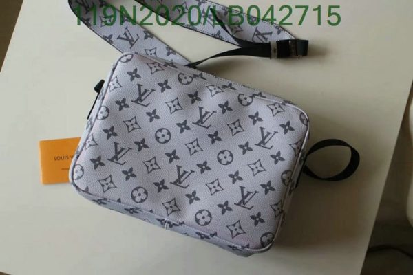 Louis Vuitton 1:1 Mirror Replica Messenger Bag LB04271512325