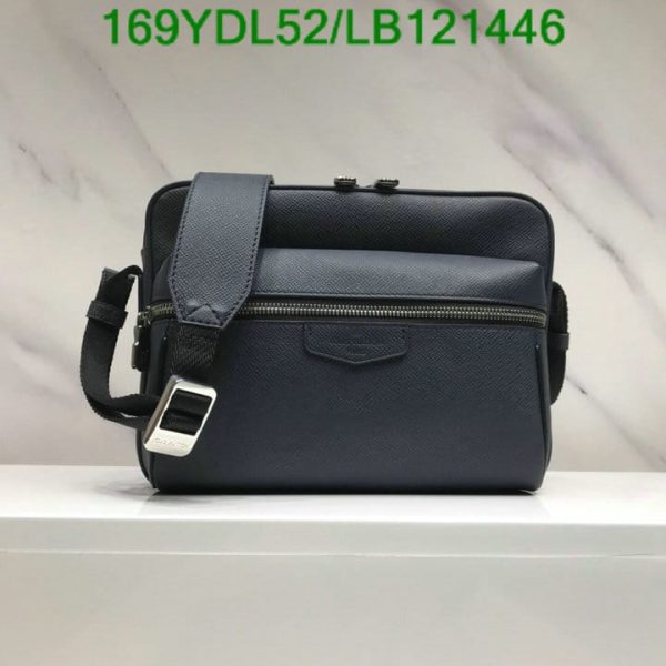 Louis Vuitton 1:1 Mirror Replica Messenger Bag LB12144676245