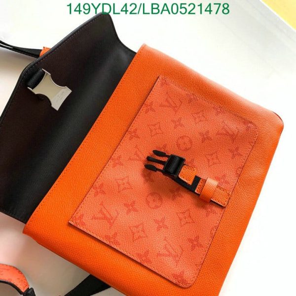 Louis Vuitton 11 Mirror Replica Messenger Bag LBA0521478750