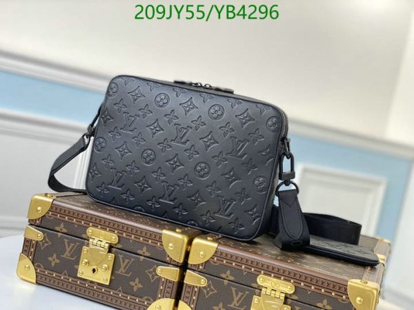 Louis Vuitton 1:1 Mirror Replica Messenger Bag YB42961141235