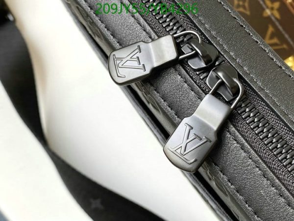 Louis Vuitton 1:1 Mirror Replica Messenger Bag YB42961141235