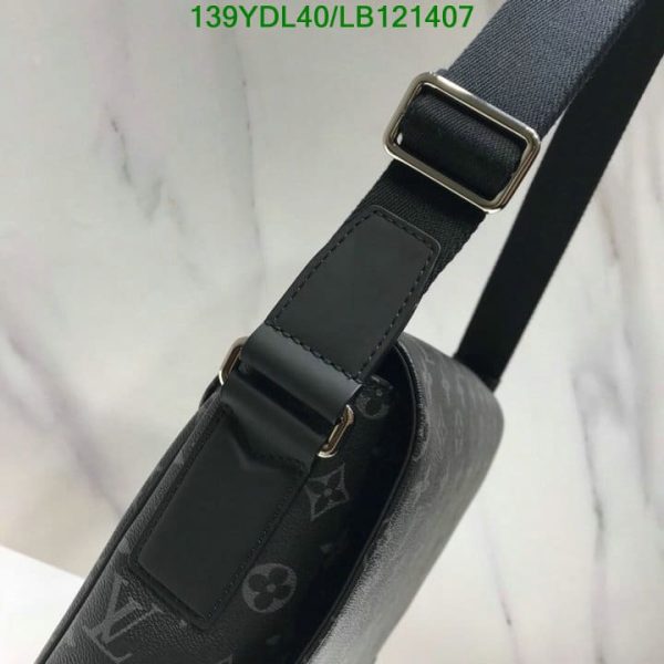 Louis Vuitton 1:1 Mirror Replica Messenger PM Voyager LB12140775862