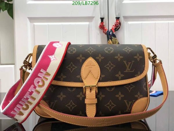 Louis Vuitton 1:1 Mirror Replica Monogram Diane Bag LB72961258963