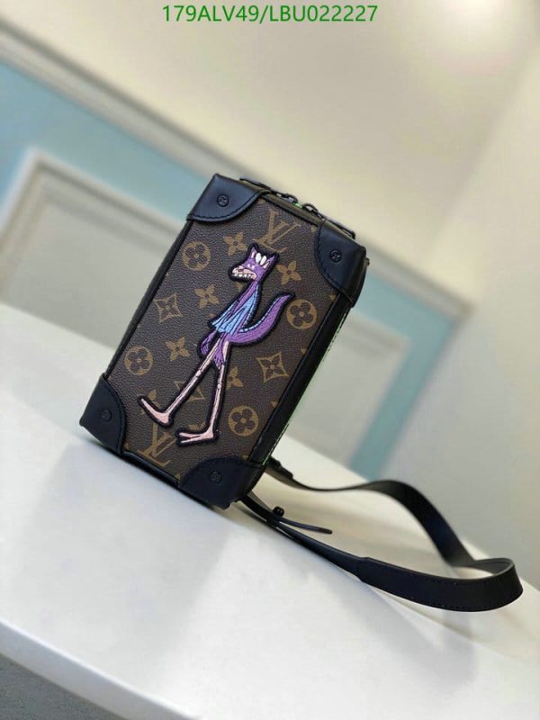 Louis Vuitton 1:1 Mirror Replica Monogram Soft Trunk Phone Box LBU0222277324