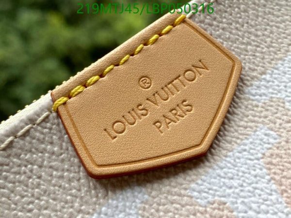 Louis Vuitton 1:1 Mirror Replica Multi Pochette Bag LBP0503161236