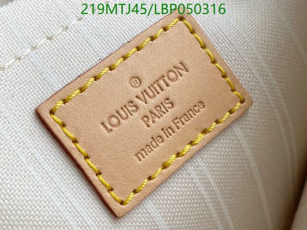 Louis Vuitton 1:1 Mirror Replica Multi Pochette Bag LBP0503161236