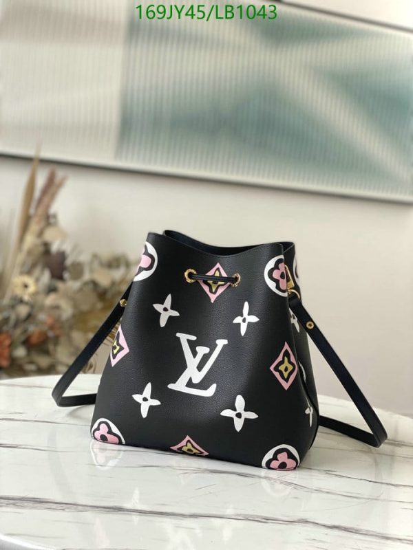 Louis Vuitton 1:1 Mirror Replica Multicolor Autres Toiles Monogram Wild at Heart MM Bag LB10437865432