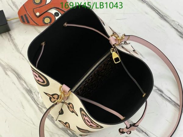 Louis Vuitton 1:1 Mirror Replica Multicolor Autres Toiles Monogram Wild at Heart MM Bag LB10437865432