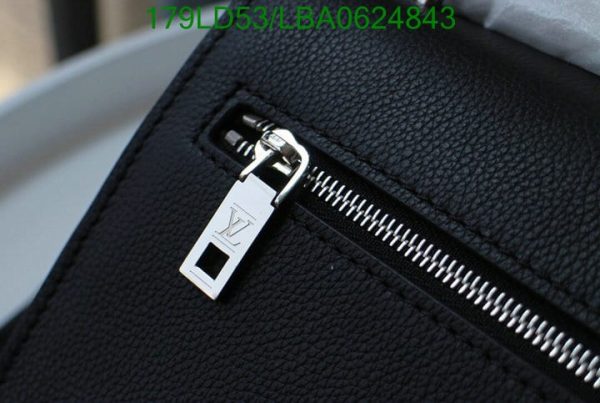 Louis Vuitton 11 Mirror Replica  Mylockme chain pochette LBA0624843215