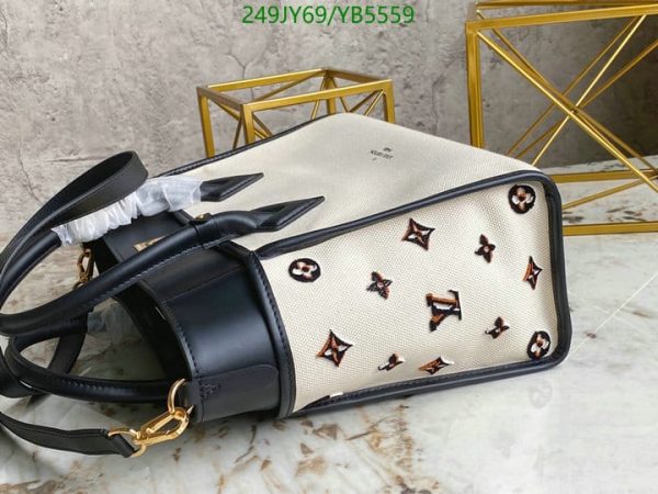 Louis Vuitton 1:1 Mirror Replica On My Side PM Bag YB55599765908