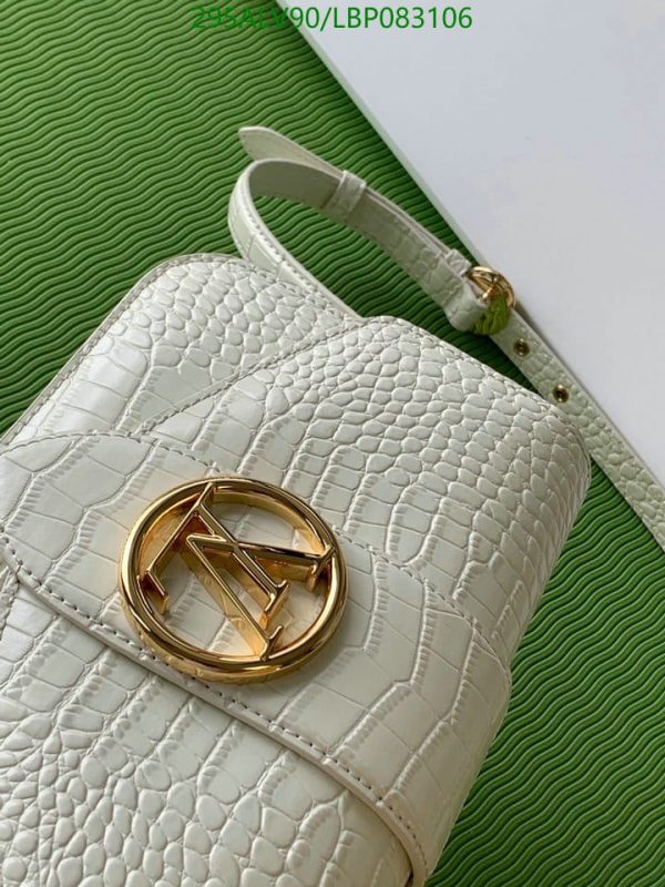 Louis Vuitton 1:1 Mirror Replica One Stud Beaded Shoulder Bag  LBP0831067645