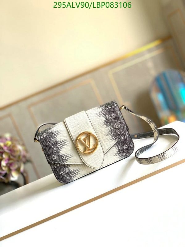 Louis Vuitton 1:1 Mirror Replica One Stud Beaded Shoulder Bag  LBP0831067645