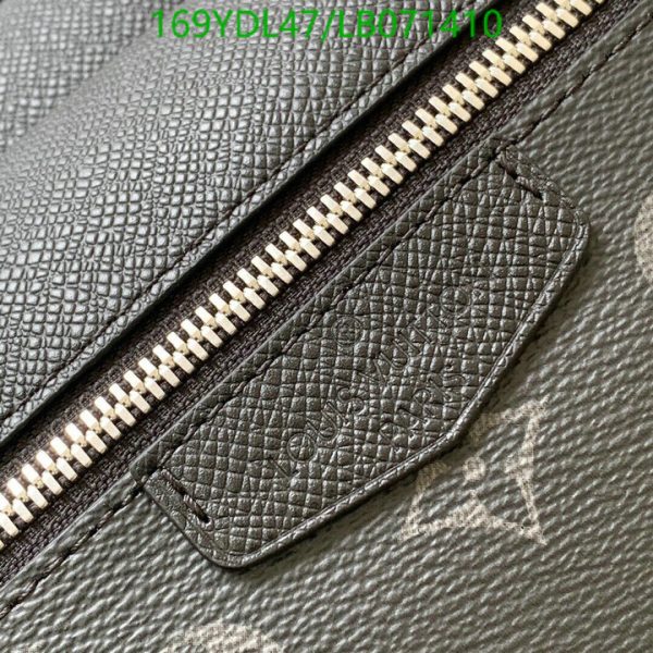 Louis Vuitton 1:1 Mirror Replica Outdoor Messenger Bag LB07141042356