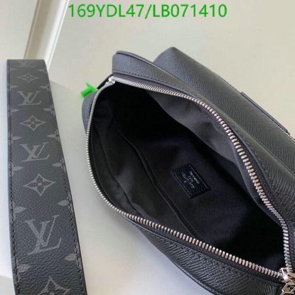 Louis Vuitton 1:1 Mirror Replica Outdoor Messenger Bag LB07141042356