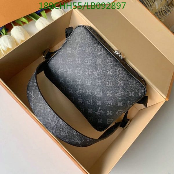 Louis Vuitton 1:1 Mirror Replica Outdoor Messenger Bag LB09289726943