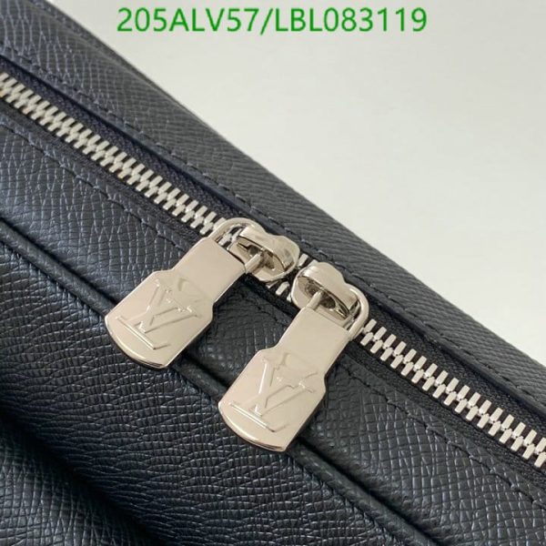 Louis Vuitton 1:1 Mirror Replica Outdoor Messenger Bag LBL0831192634