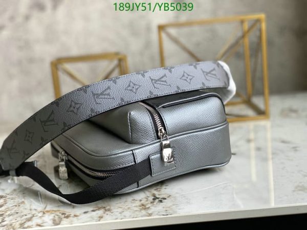 Louis Vuitton 1:1 Mirror Replica Outdoor Messenger Bag YB50391258963