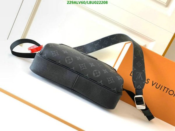 Louis Vuitton 1:1 Mirror Replica Outdoor Messenger  LBU0222086534