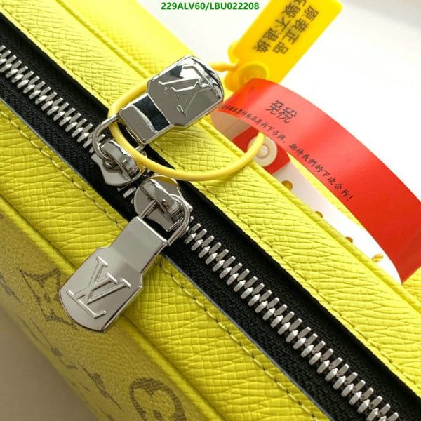 Louis Vuitton 1:1 Mirror Replica Outdoor Messenger  LBU0222086534