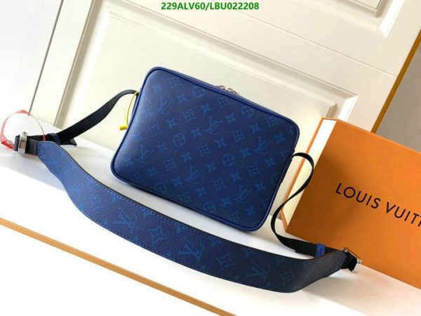 Louis Vuitton 1:1 Mirror Replica Outdoor Messenger  LBU0222086534