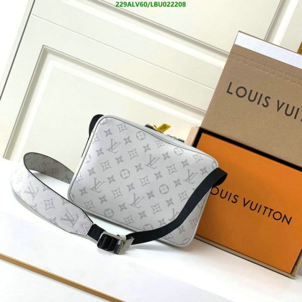 Louis Vuitton 1:1 Mirror Replica Outdoor Messenger  LBU0222086534