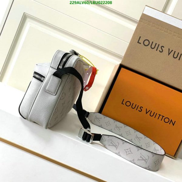 Louis Vuitton 1:1 Mirror Replica Outdoor Messenger  LBU0222086534