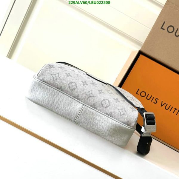 Louis Vuitton 1:1 Mirror Replica Outdoor Messenger  LBU0222086534