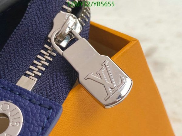 Louis Vuitton 1:1 Mirror Replica Paisley Unisex Street Style Bi-color Logo Clutches YB56554123759