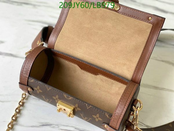 Louis Vuitton 1:1 Mirror Replica Papillon Trunk Shoulder Bag LB97912367854