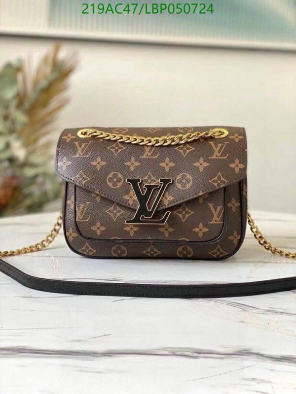 Louis Vuitton 1:1 Mirror Replica Passy shoulder bag LBP0507249413