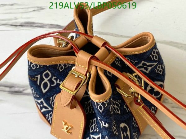 Louis Vuitton 1:1 Mirror Replica Petit Sac Plat Bag LBP0506199324