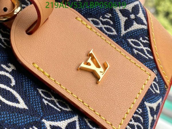 Louis Vuitton 1:1 Mirror Replica Petit Sac Plat Bag LBP0506199324