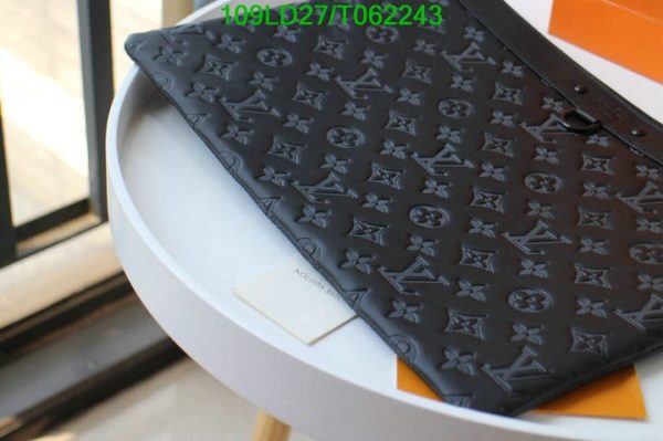 Louis Vuitton 1:1 Mirror Replica Pochette Apollo Bag T062243563487