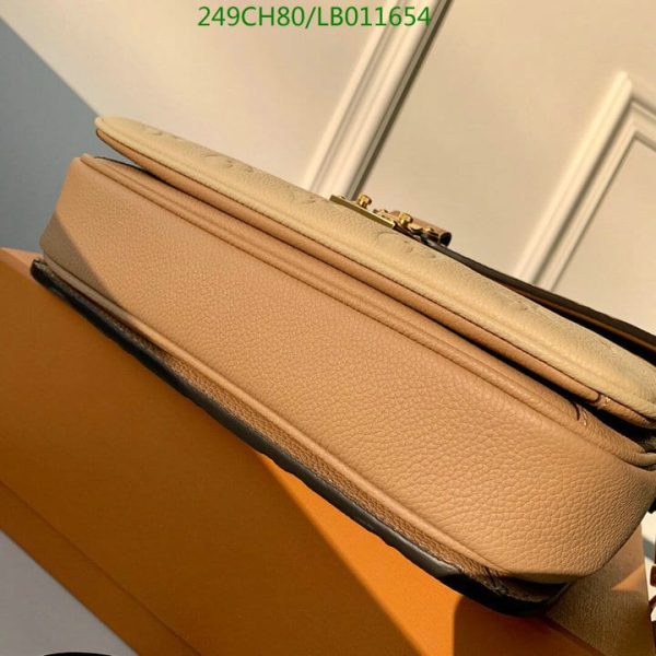 Louis Vuitton 1:1 Mirror Replica Pochette Metis Bag LB01165412593